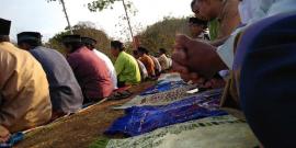 Pelaksanaan Sholat Idul Adha di Lapangan Sepak Bola Desa Balong Tahun 2019